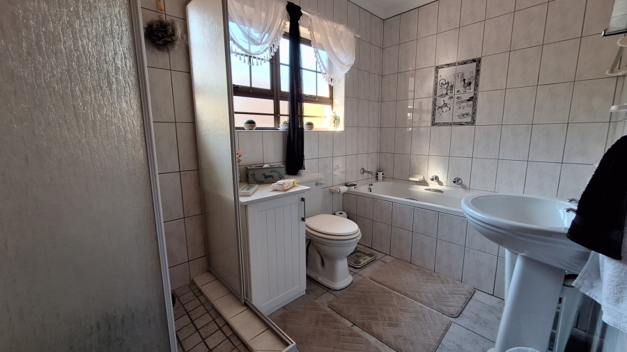 3 Bedroom Property for Sale in Dana Bay Western Cape